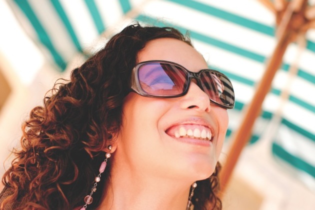 0613_bulletin Smiling woman