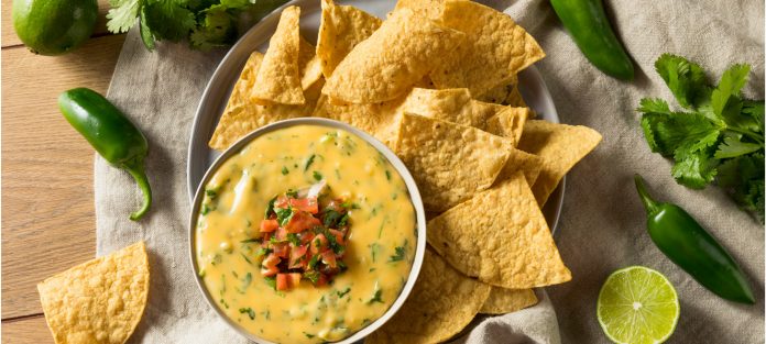 tortilla chips and cheese sauce