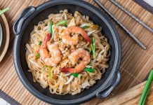 Quick and easy pad Thai Pad Thai flatlay | pad thai recipe